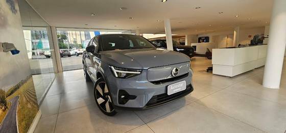 VOLVO C40 P8 RECHARGE PURE ELECTRIC AWD